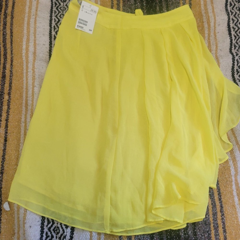 Yellow skirt